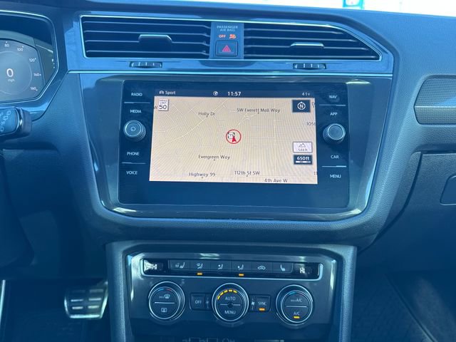 Used 2020 Volkswagen Tiguan SEL Premium R-Line image 30
