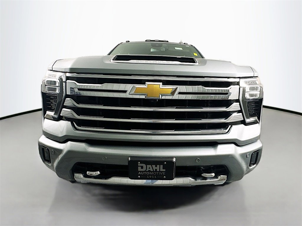 Used 2024 Chevrolet Silverado 2500 High Country image 2