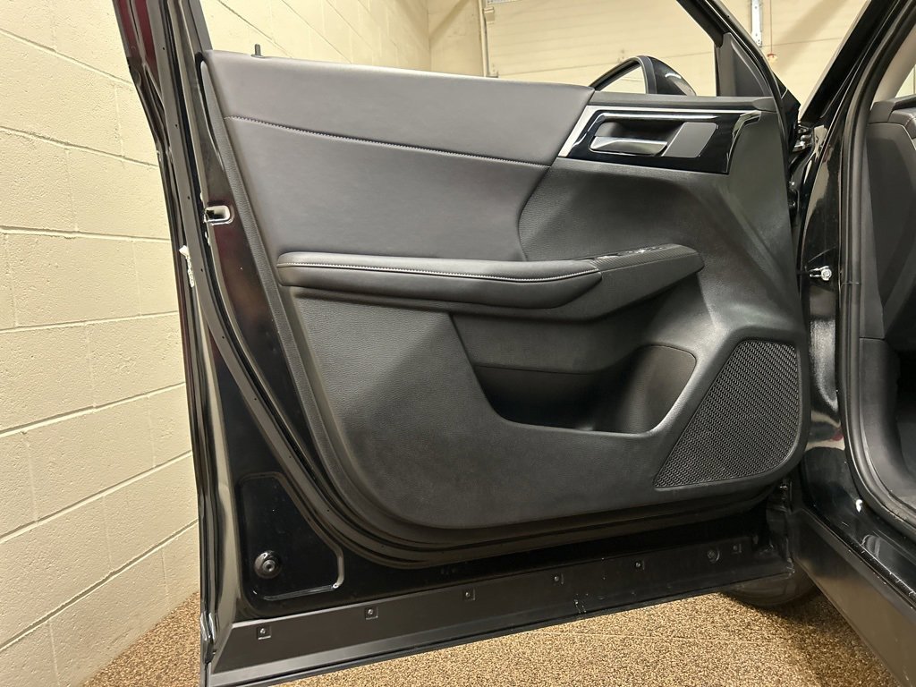 Used 2024 Mitsubishi Outlander SE image 13