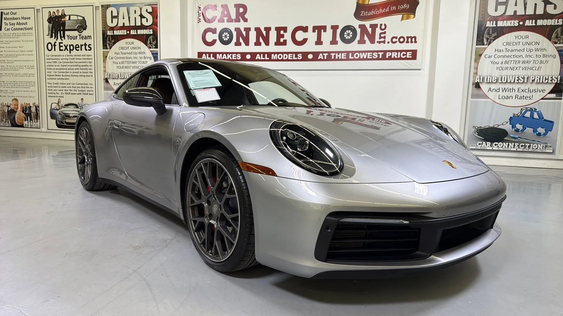 Used 2021 Porsche 911 Carrera 4S AWD/4WD image 2