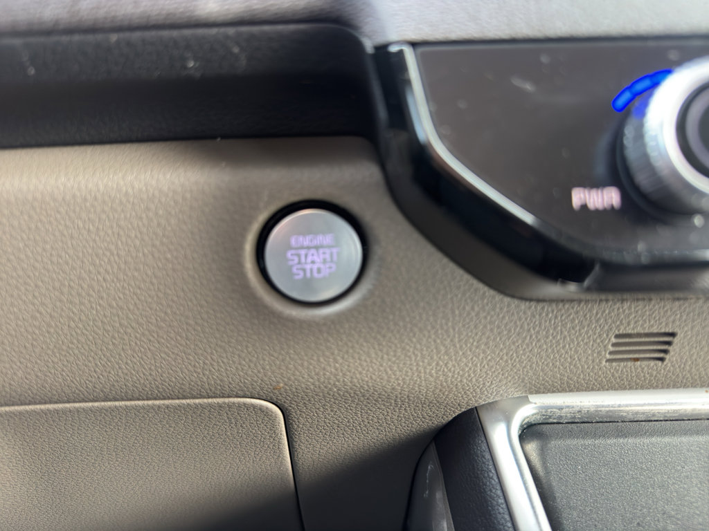 Used 2026 Kia Carnival EX image 28