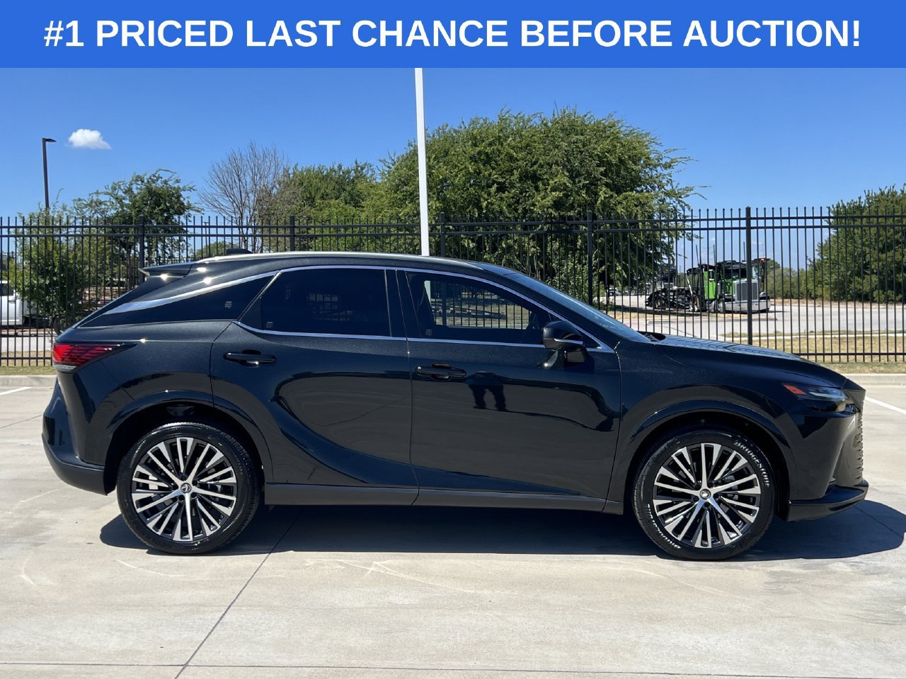 Used 2025 Lexus RX 350 Premium Plus w/ Accessory Package (Z1) FWD image 3