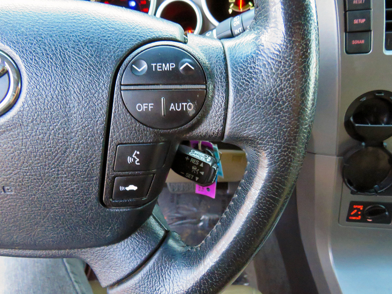 Used 2013 Toyota Sequoia Platinum image 23