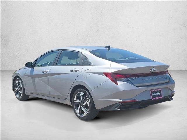 Used 2023 Hyundai Elantra SEL w/ Convenience Package FWD image 16