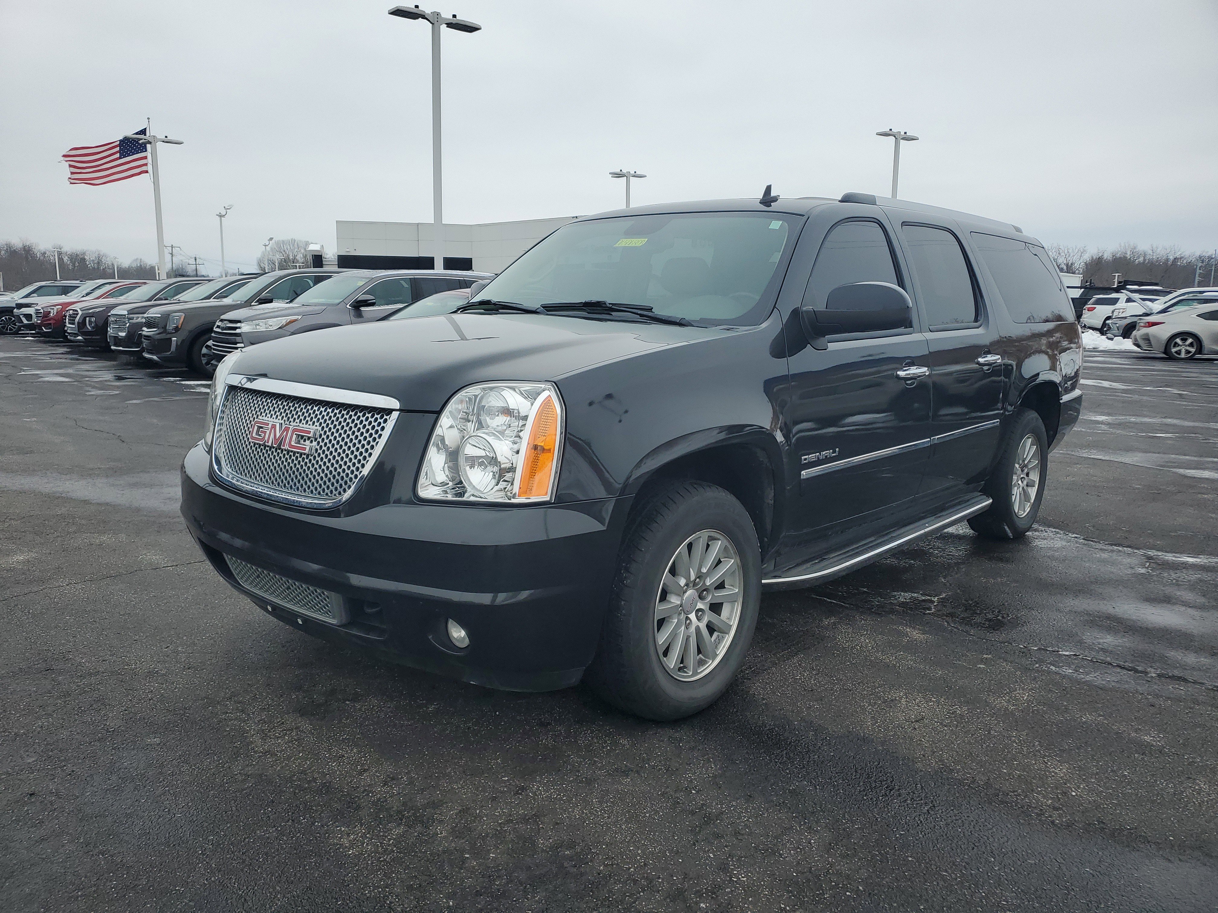 Used 2011 GMC Yukon XL Denali image 9