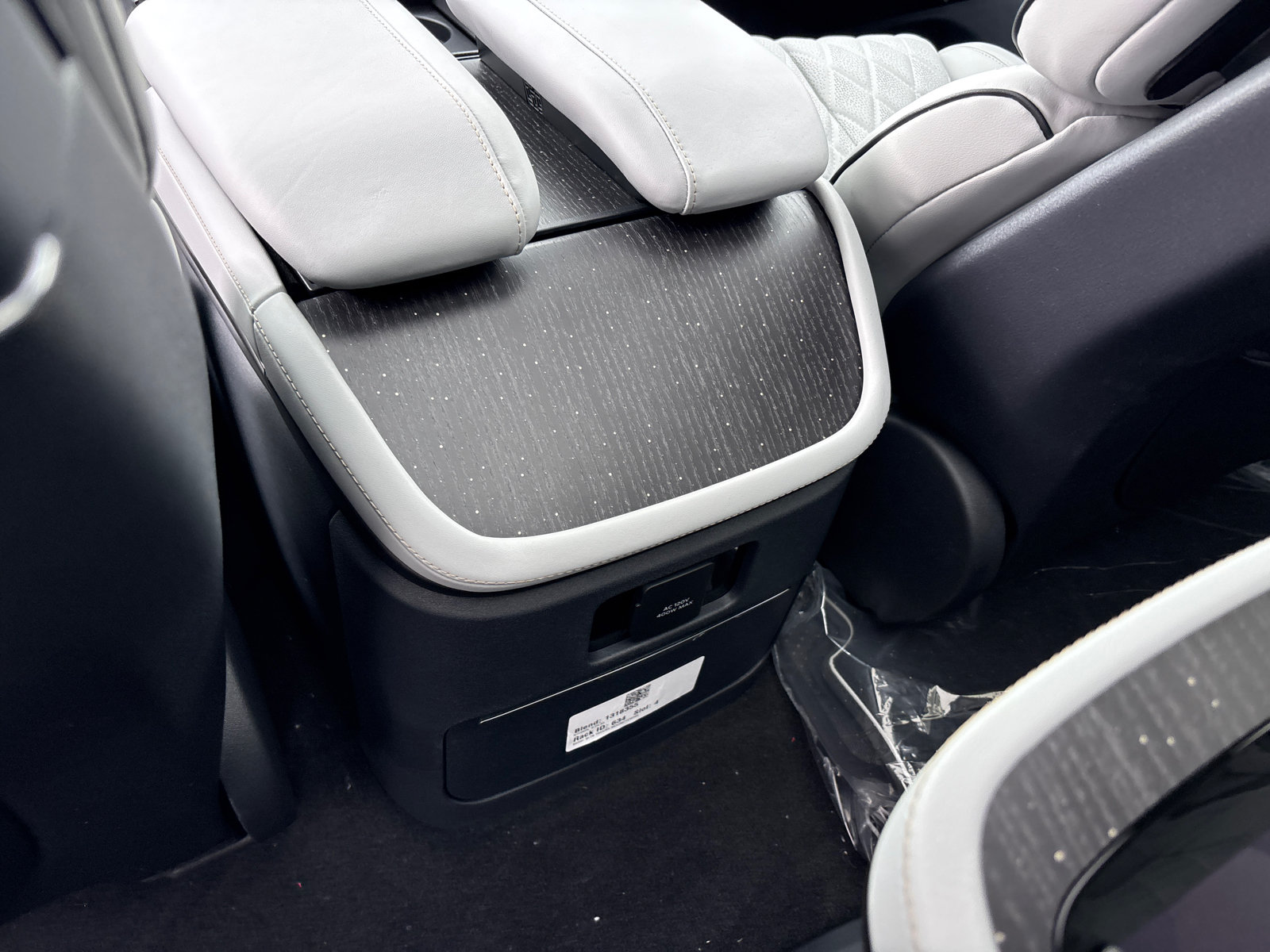 New 2026 Lincoln Navigator Black Label AWD/4WD image 32