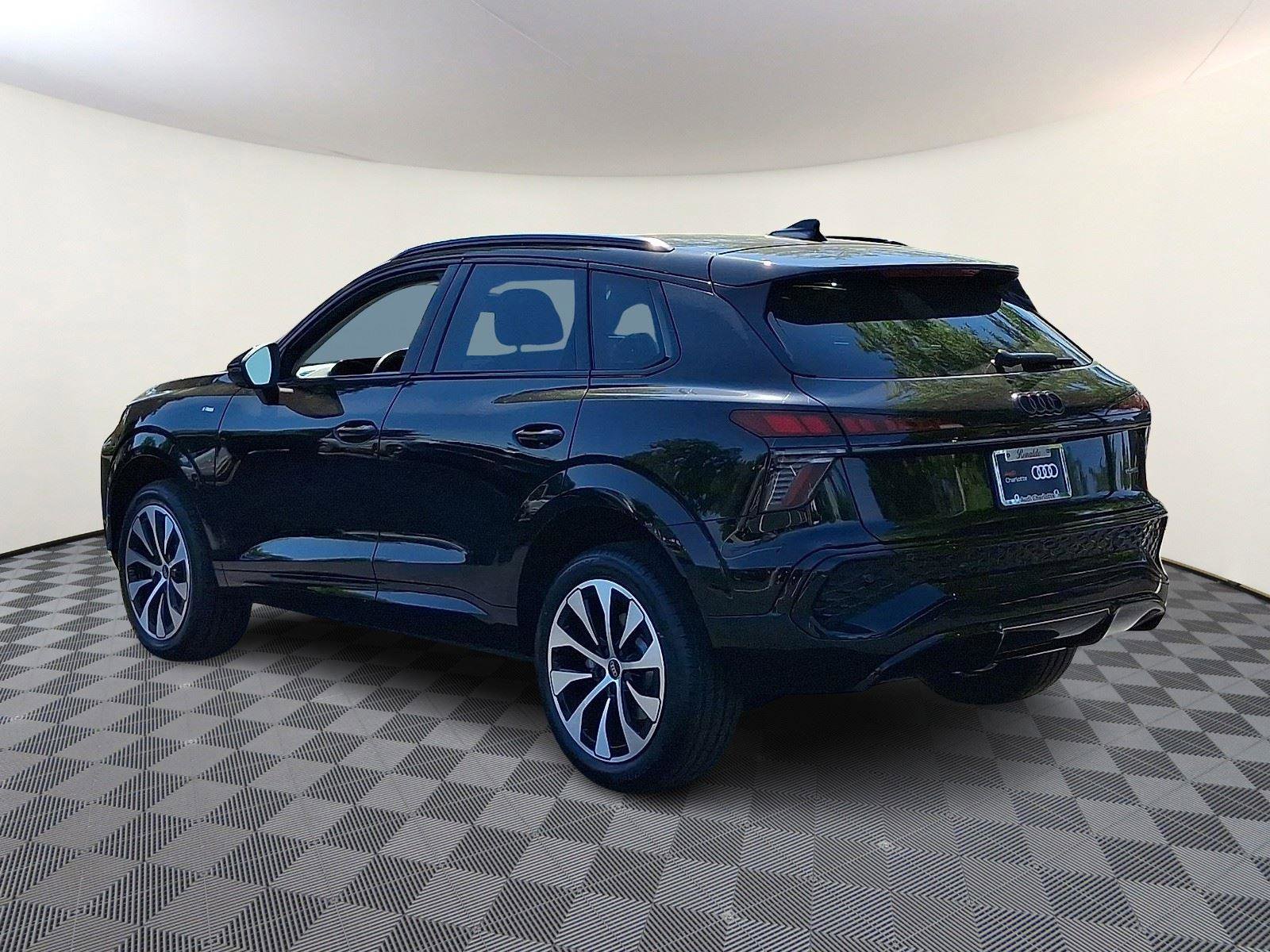 New 2026 Audi Q3 quattro 2.0T AWD/4WD image 4