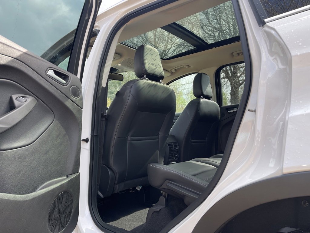 Used 2019 Ford Escape Titanium image 11