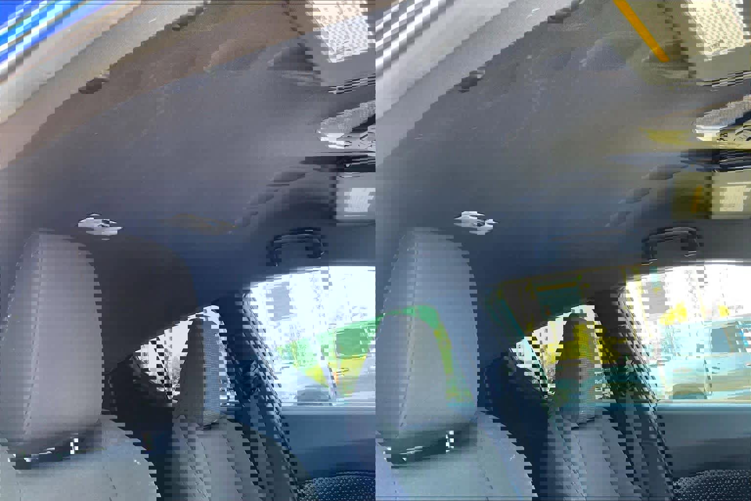 Used 2021 Toyota C-HR XLE FWD image 12