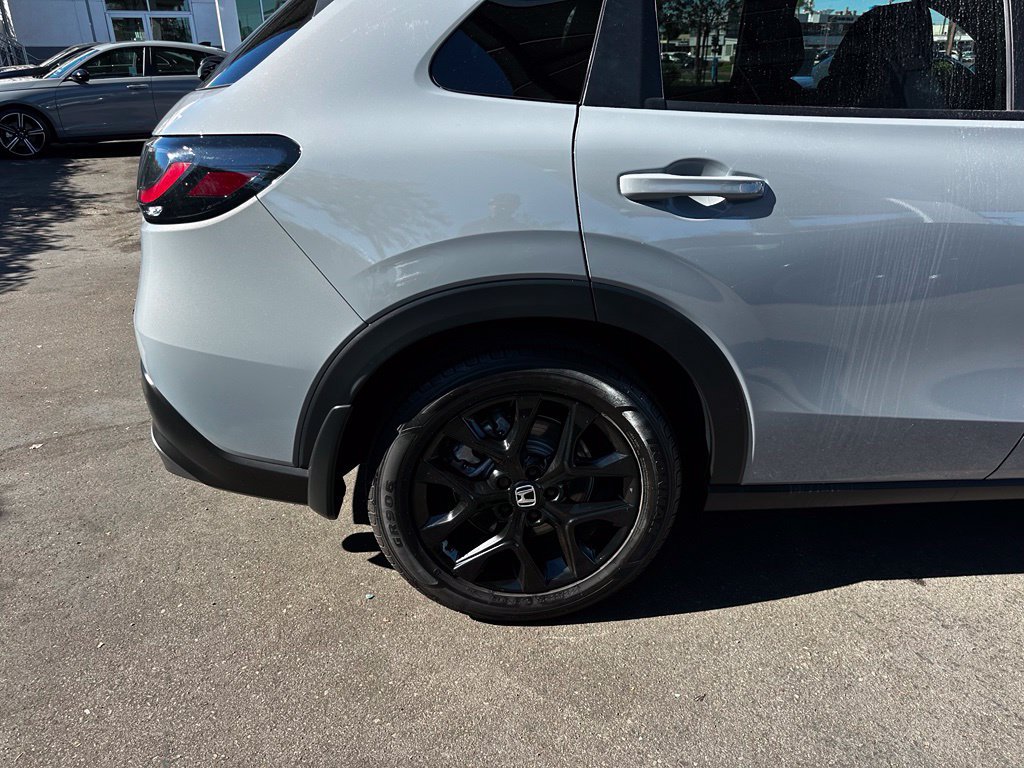 Used 2024 Honda HR-V Sport image 9