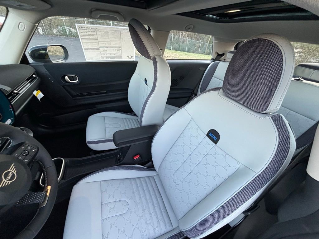 New 2025 MINI Cooper 2-Door Hardtop image 11