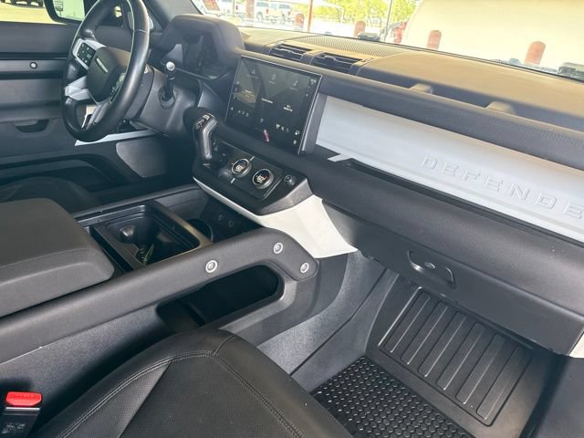 Used 2023 Land Rover Defender 130 SE AWD/4WD image 12