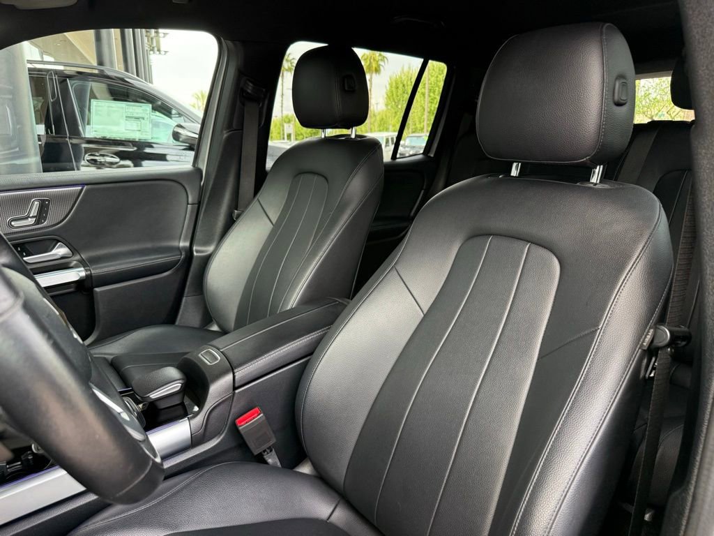 Certified 2021 Mercedes-Benz GLB 250 w/ Premium Package image 13