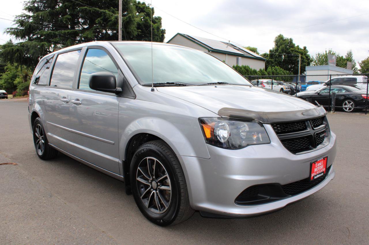 Used 2015 Dodge Grand Caravan SE w/ Quick Order Package 29E SE FWD image 7