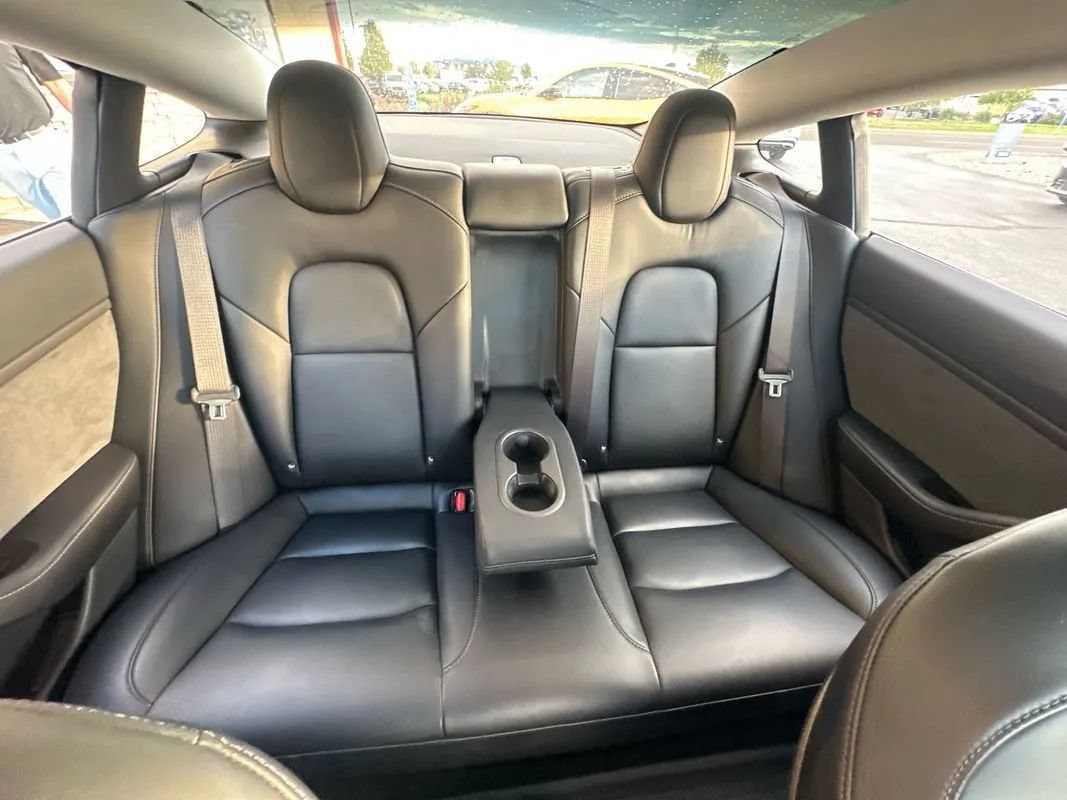 Used 2018 Tesla Model 3 Long Range RWD image 22