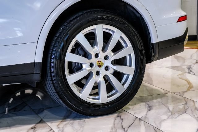 Used 2017 Porsche Cayenne AWD/4WD image 84