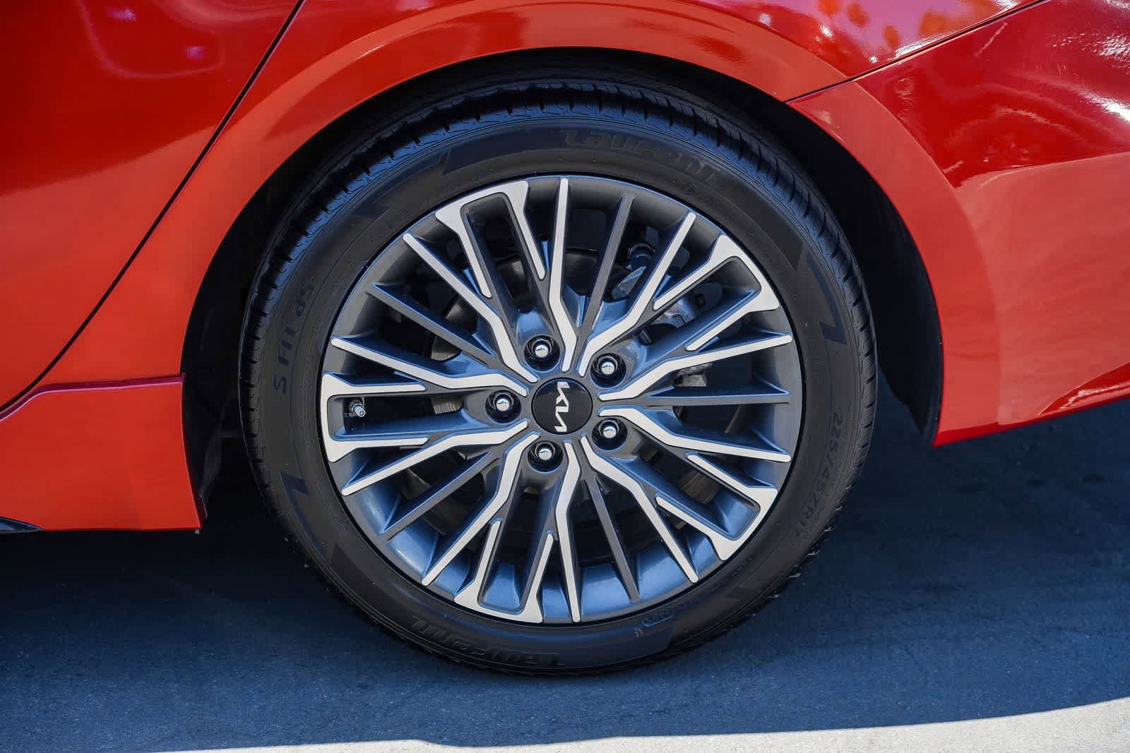 Used 2022 Kia Forte GT-Line FWD image 11