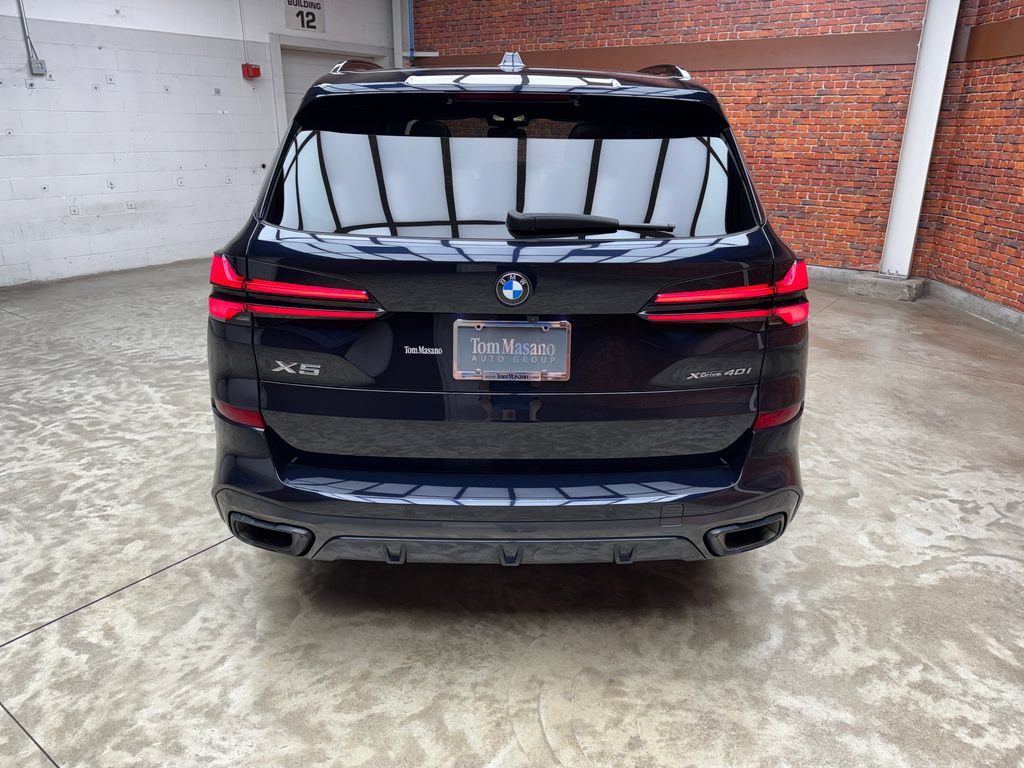 Certified 2024 BMW X5 xDrive40i w/ M Sport Package AWD/4WD image 4