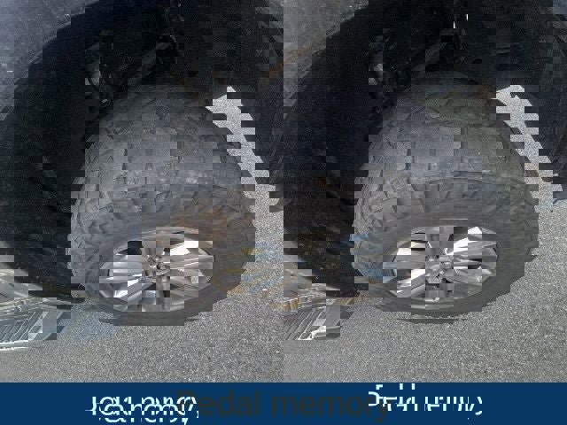 Used 2018 Ford F150 Lariat w/ Equipment Group 502A Luxury AWD/4WD image 23