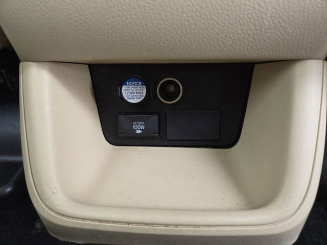 Used 2014 Toyota Highlander Limited w/ Driver Technology Package image 17