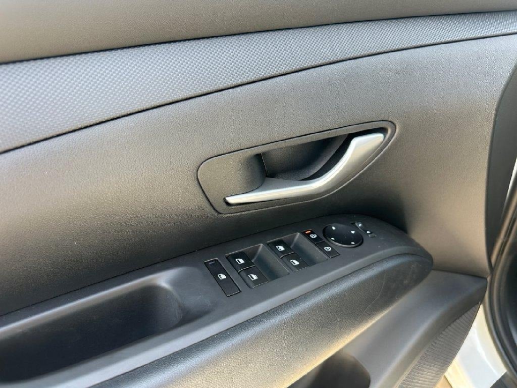 New 2026 Hyundai Tucson Blue SE FWD image 10