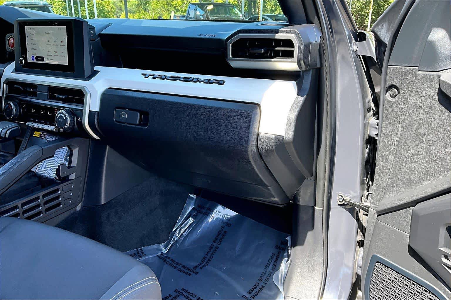 Certified 2024 Toyota Tacoma TRD Sport w/ TRD Sport Upgrade Package AWD/4WD image 18