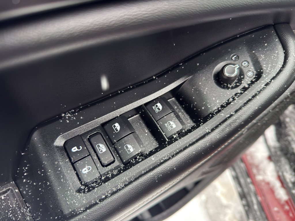 Used 2024 Jeep Grand Cherokee Altitude image 13