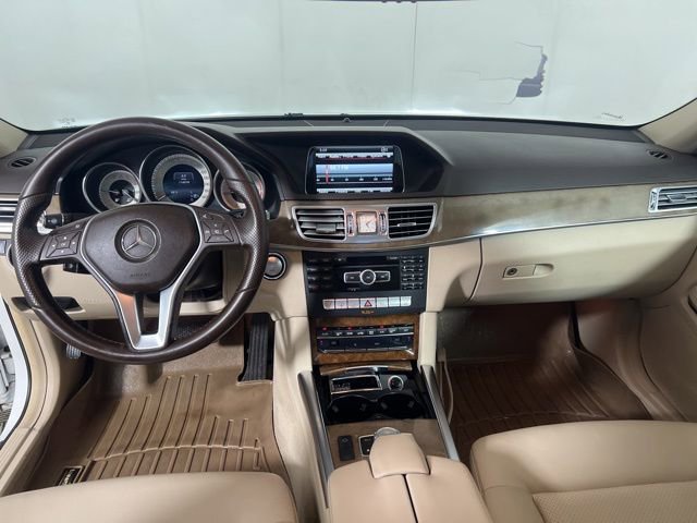 Used 2014 Mercedes-Benz E 250 BlueTEC Sedan image 23
