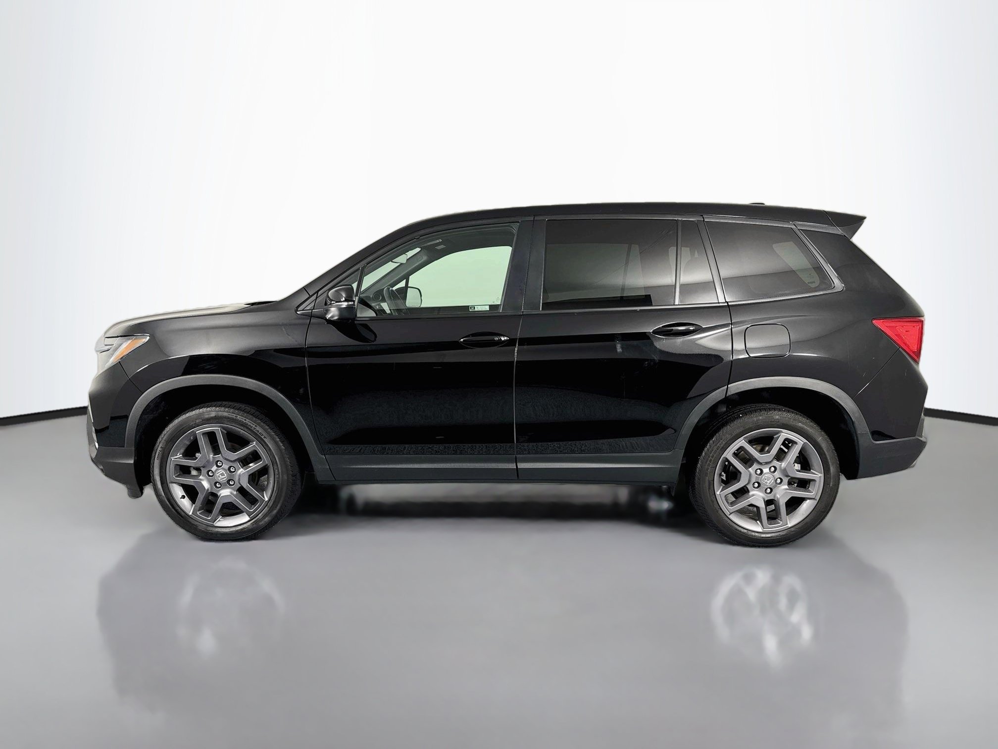 Certified 2023 Honda Passport EX-L image 8