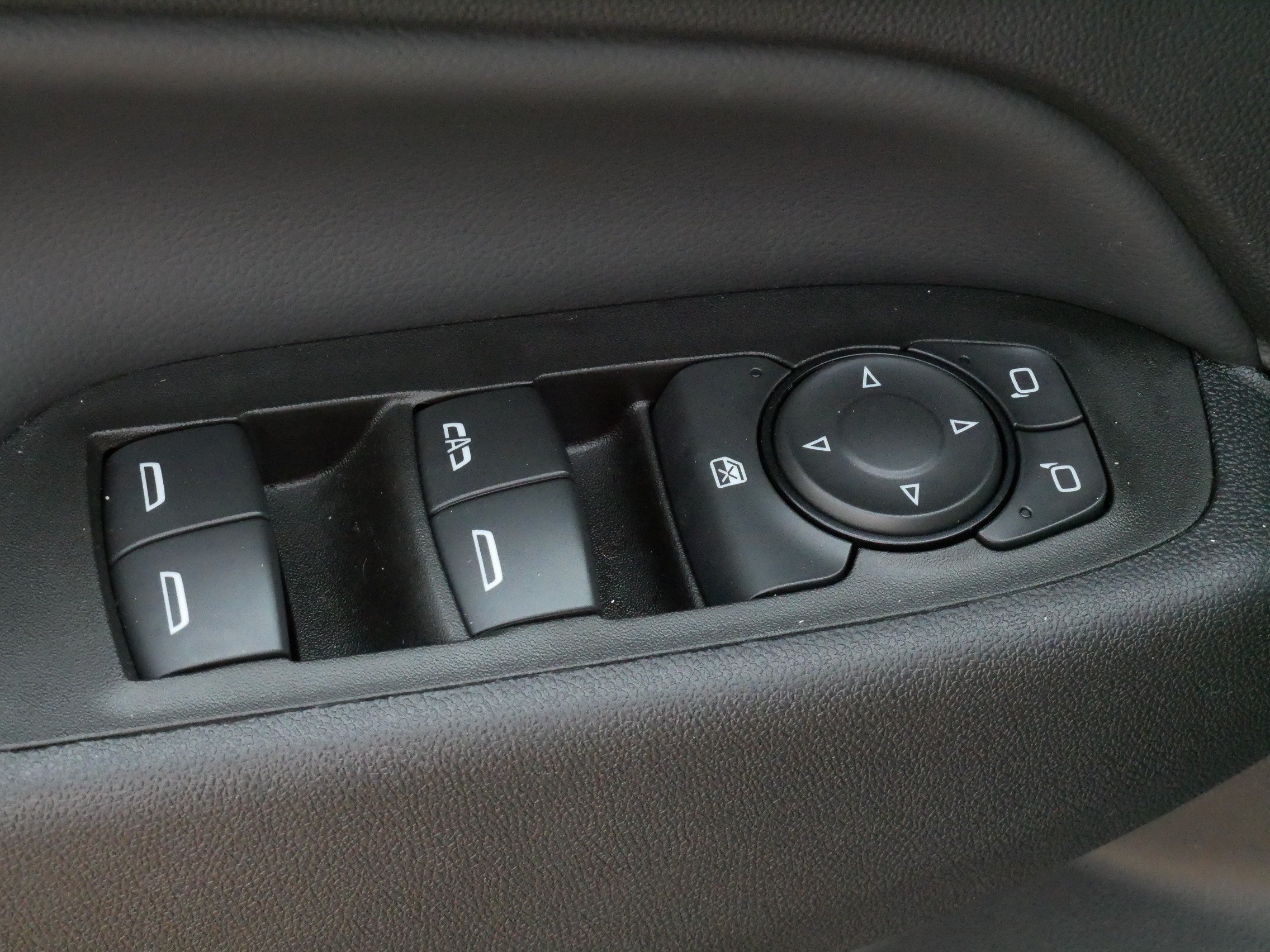 Used 2024 Chevrolet Equinox LT FWD image 19