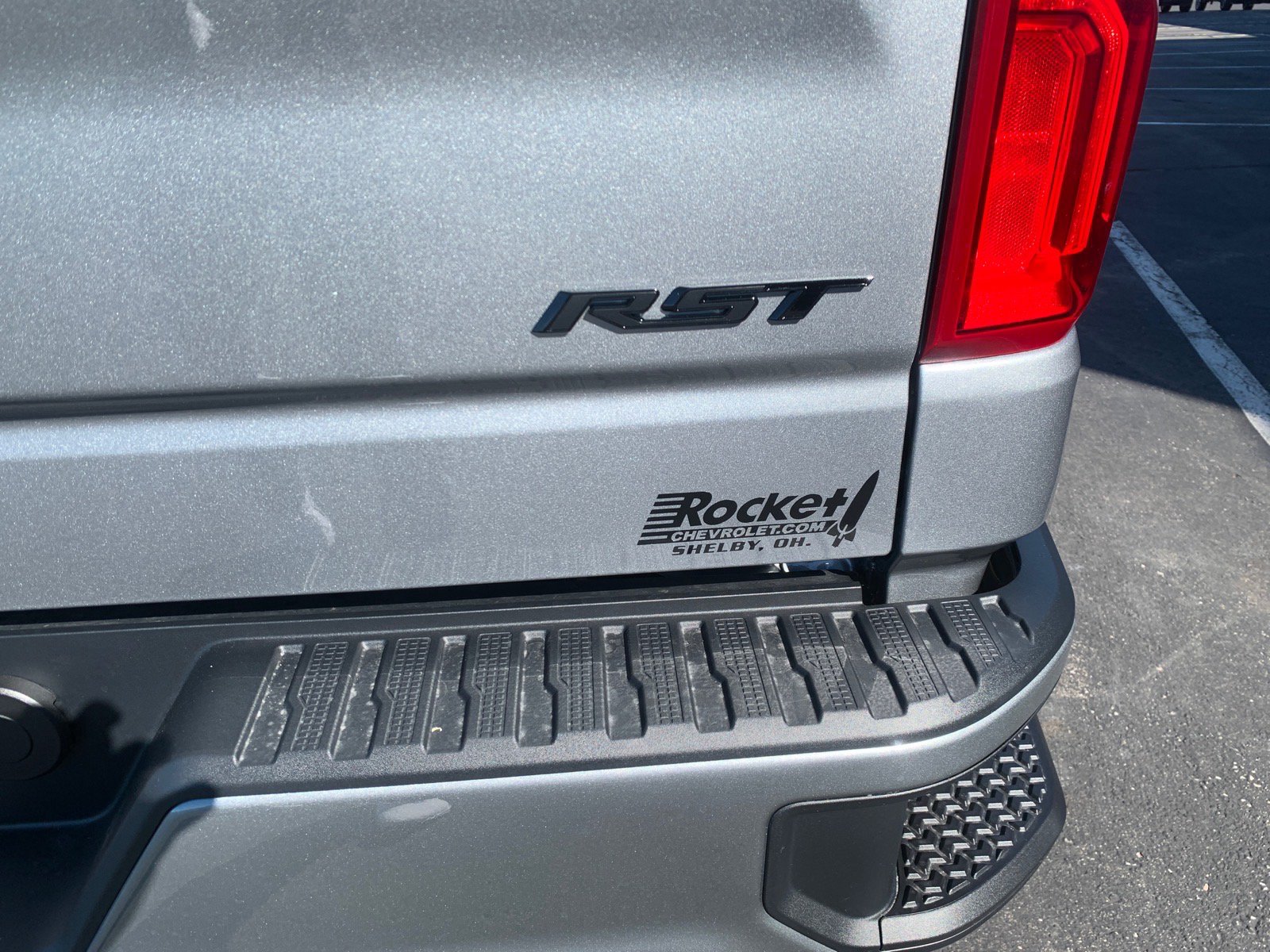 New 2026 Chevrolet Silverado 1500 RST w/ LPO, Dark Essentials Package AWD/4WD image 4
