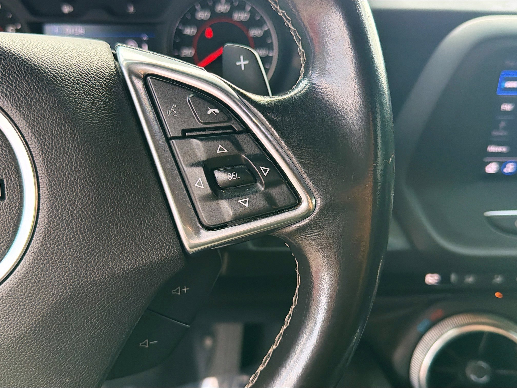 Used 2020 Chevrolet Camaro LT image 34