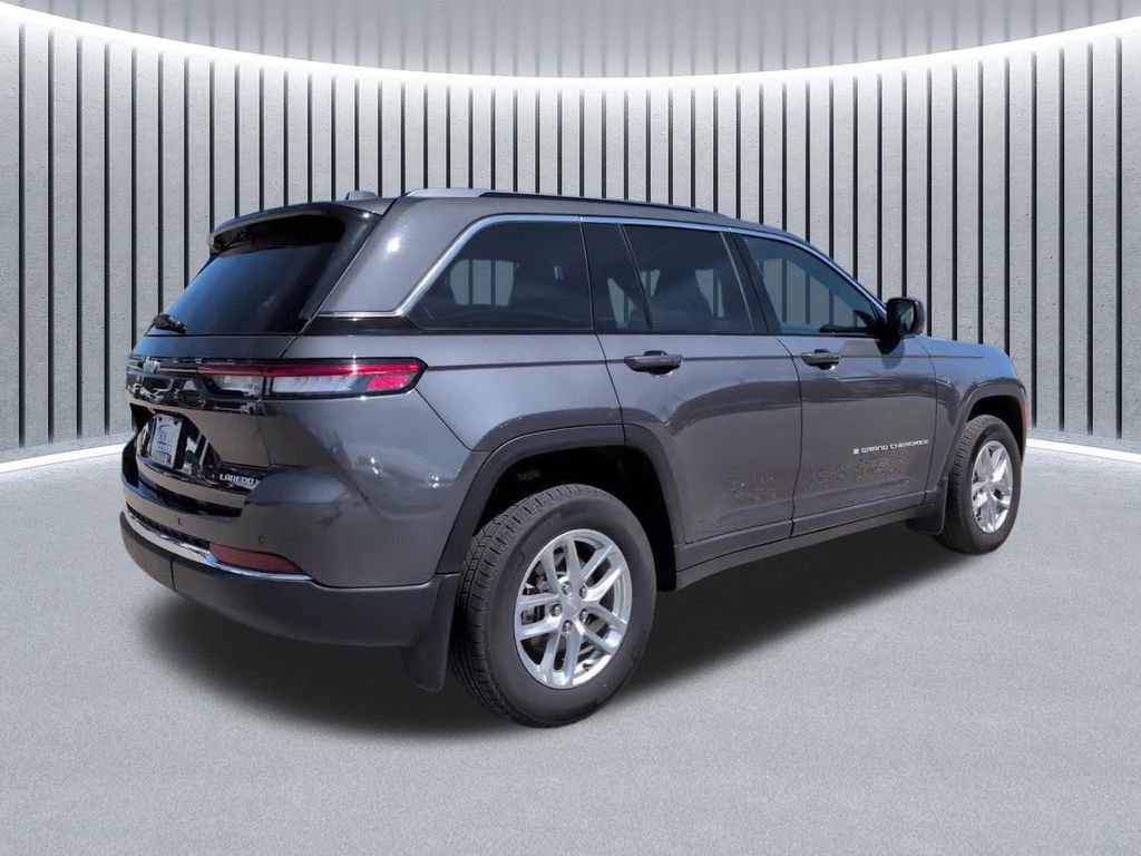 New 2025 Jeep Grand Cherokee Laredo X w/ Luxury Tech Group I AWD/4WD image 6