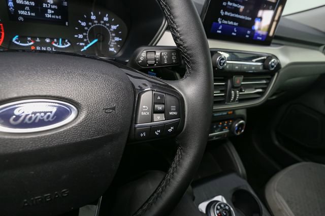 Used 2022 Ford Escape SE w/ Cold Weather Package AWD/4WD image 29