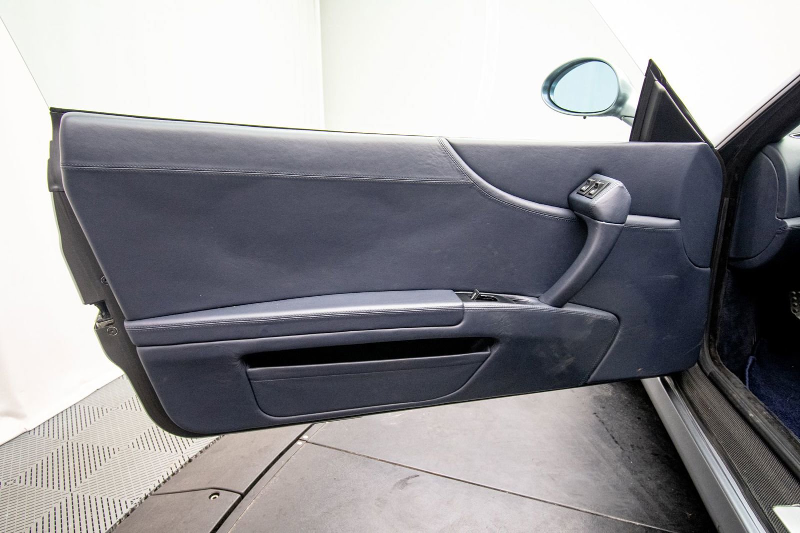 Used 1999 Ferrari 550 Maranello Coupe RWD image 42