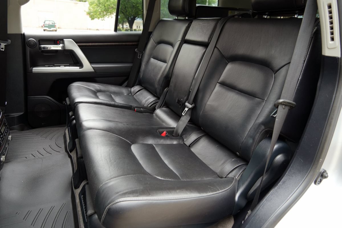 Used 2015 Toyota Land Cruiser AWD/4WD image 13