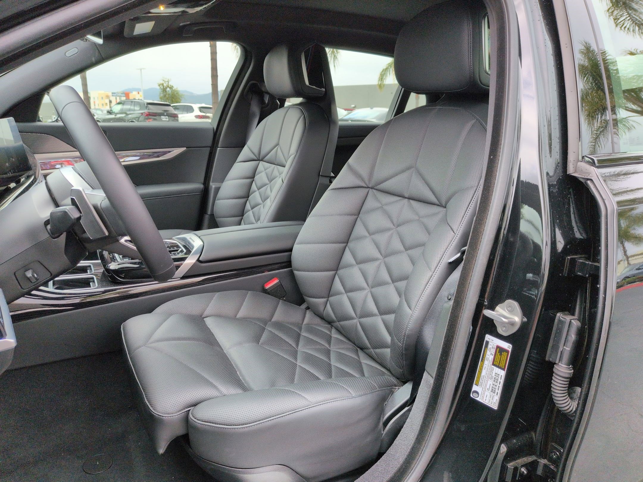 Used 2026 BMW 740i w/ Premium Package RWD image 16