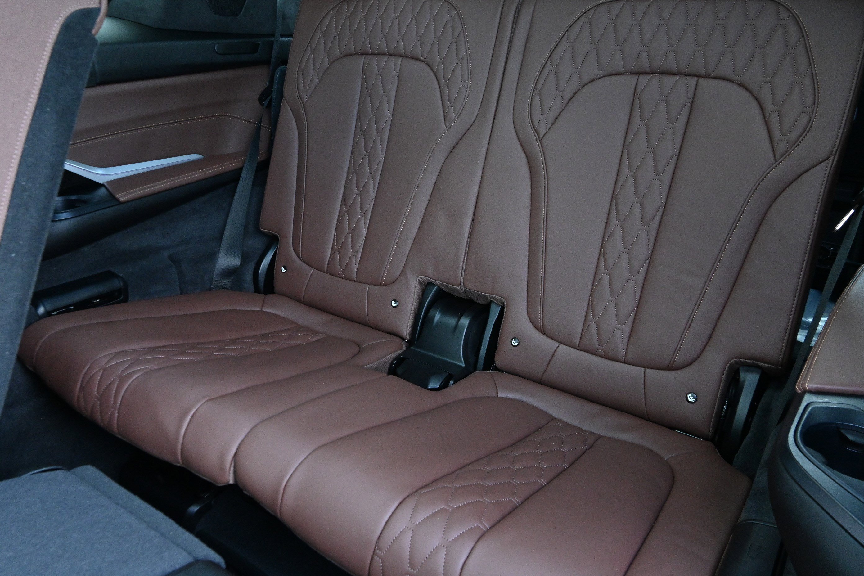 Used 2025 BMW X7 xDrive40i w/ Executive Package image 14