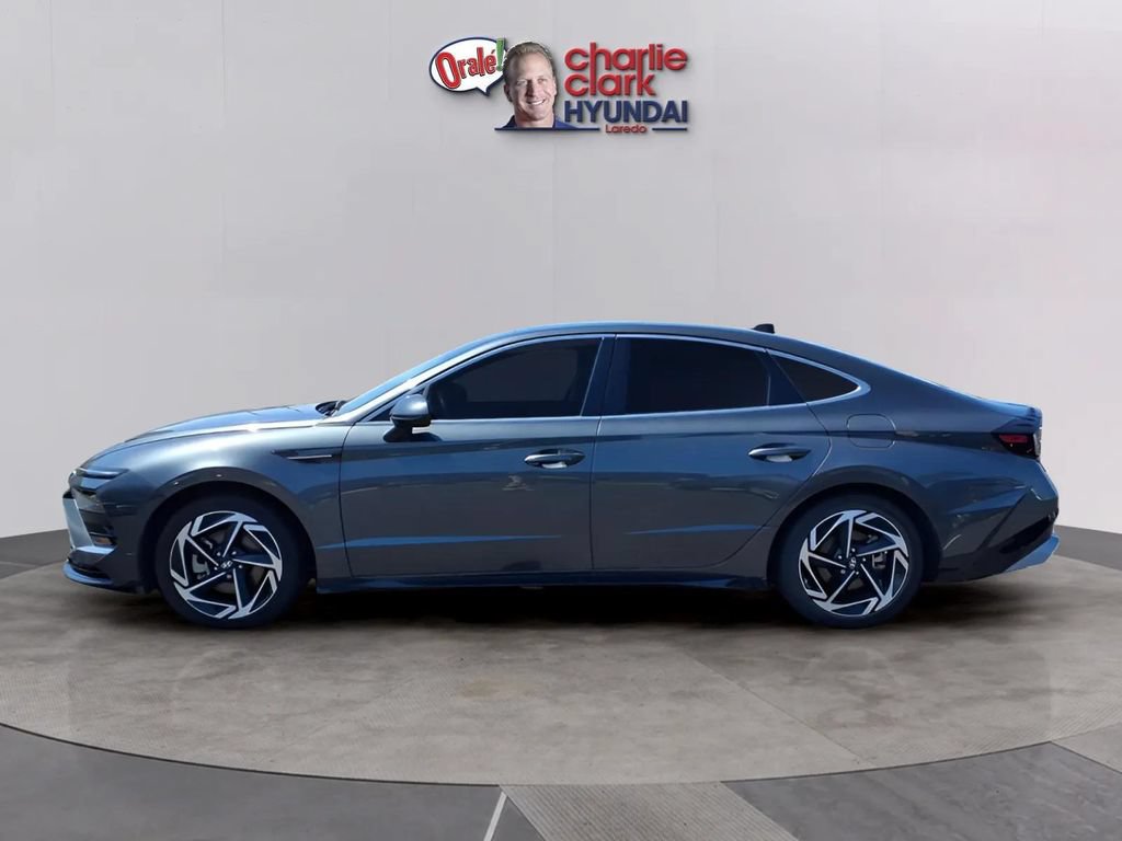 Used 2024 Hyundai Sonata SEL w/ Convenience Package FWD image 2