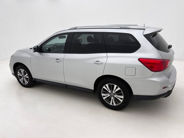 Used 2019 Nissan Pathfinder SL FWD image 10