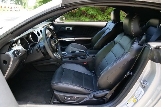 Used 2018 Ford Mustang GT Premium RWD image 3