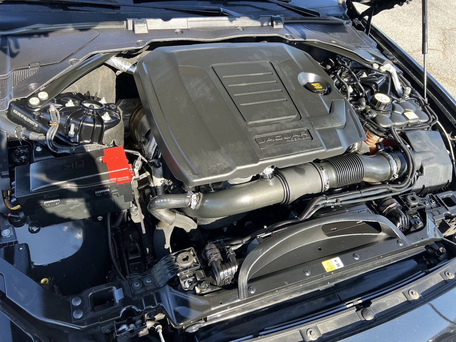 Used 2020 Jaguar XE S RWD image 34