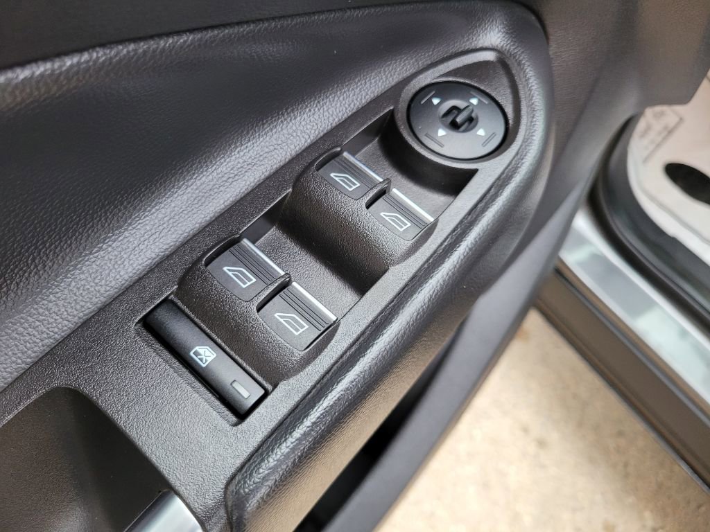 Used 2019 Ford Escape SEL image 19