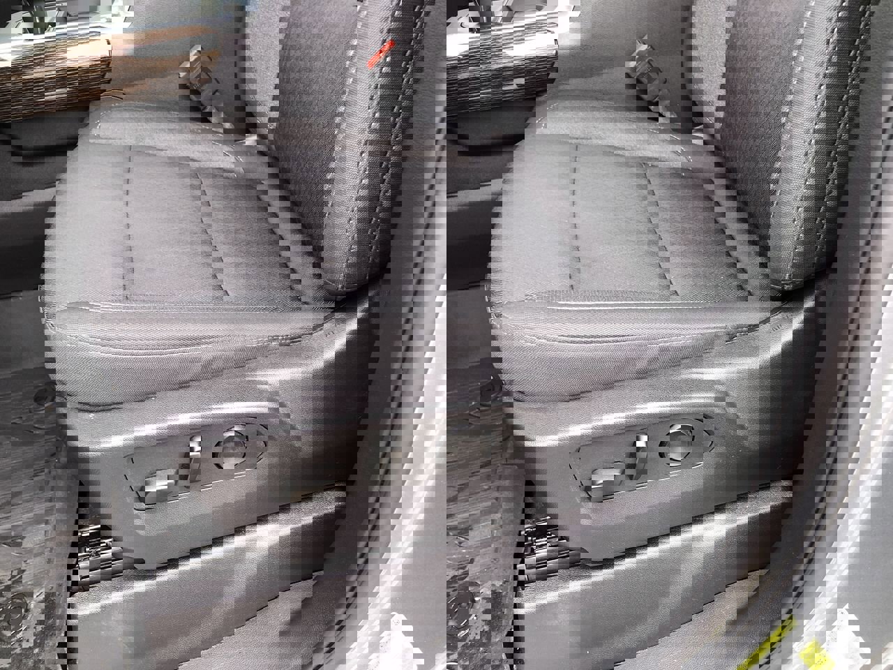 Used 2025 GMC Sierra 1500 Elevation image 14