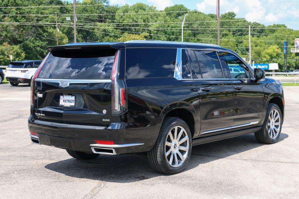 Used 2021 Cadillac Escalade ESV Premium Luxury Platinum AWD/4WD image 37