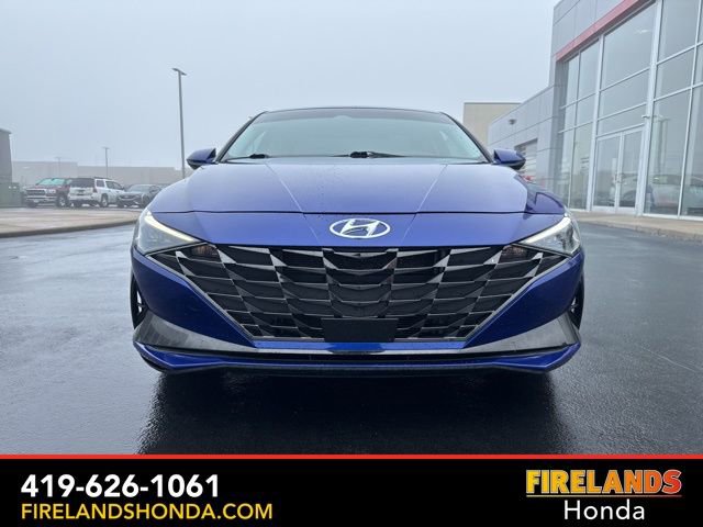 Used 2023 Hyundai Elantra Limited FWD image 2