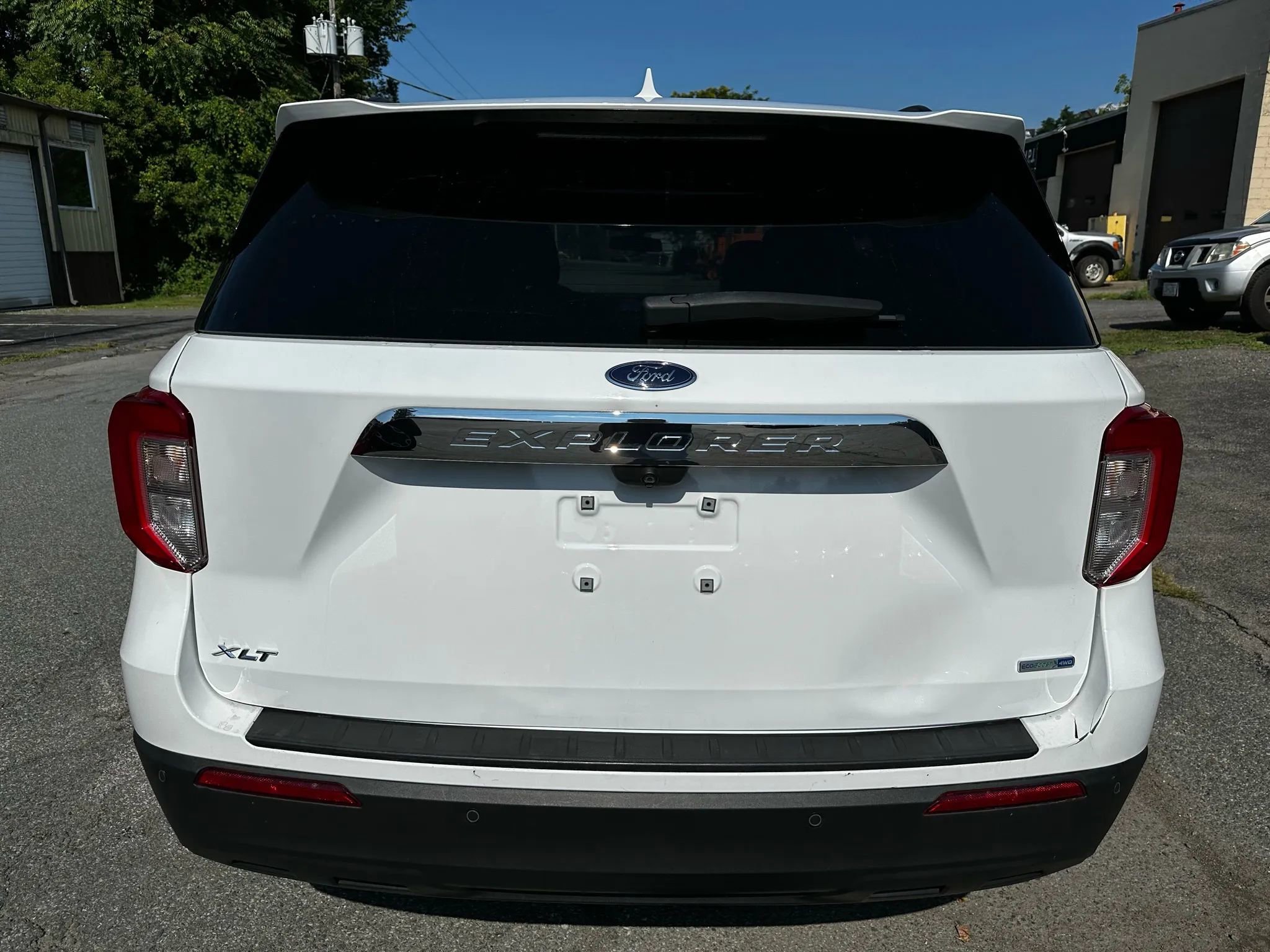 Used 2020 Ford Explorer XLT w/ Comfort Package AWD/4WD image 6
