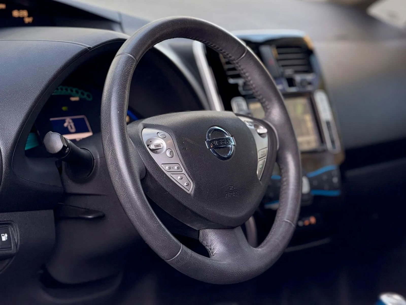 Used 2017 Nissan Leaf SV image 12