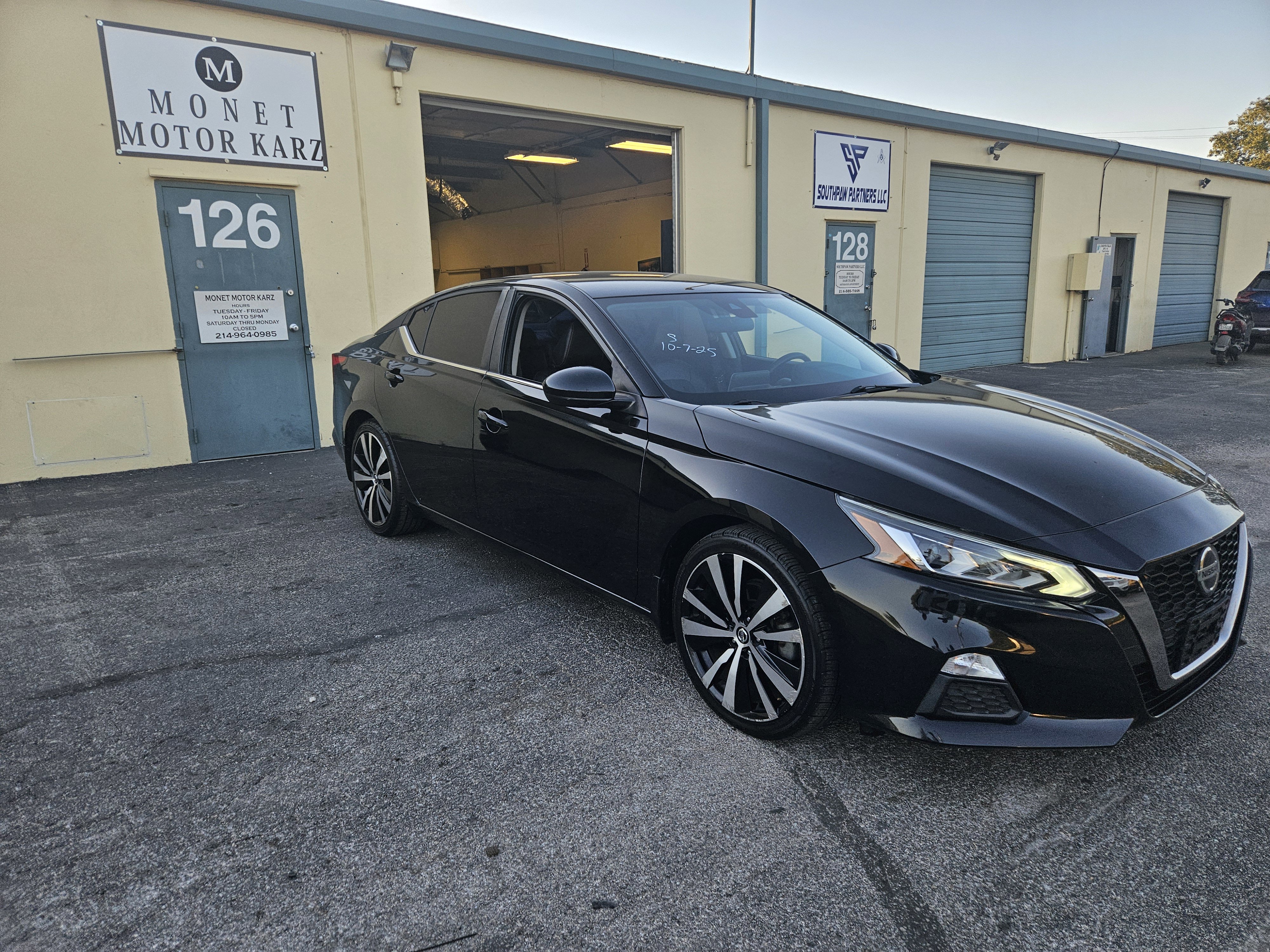 Used 2020 Nissan Altima 2.5 SR image 2