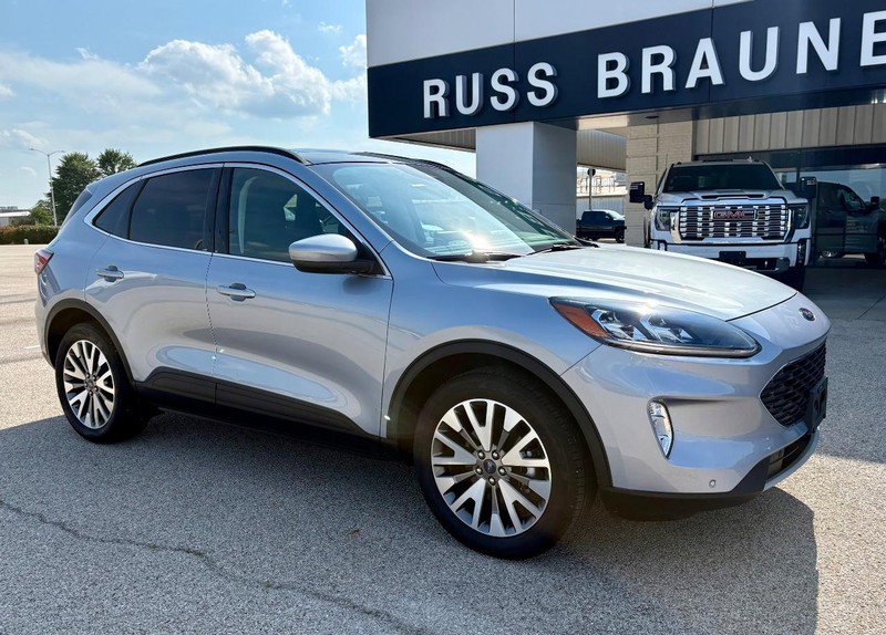 Used 2022 Ford Escape Titanium w/ Class II Trailer Tow Package AWD/4WD image 2